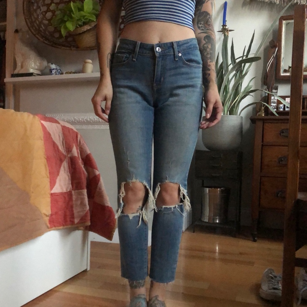 Levi’s 711 SKINNY 28 29 30 torn knees